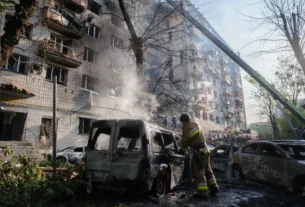 Rússia mata 21 e atinge missão da UE em Kiev
