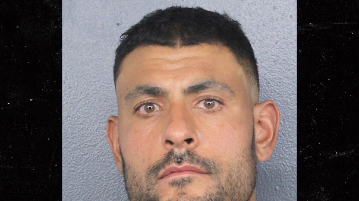 Ryan Crow, treinador de Miami Dolphins, preso por violência doméstica