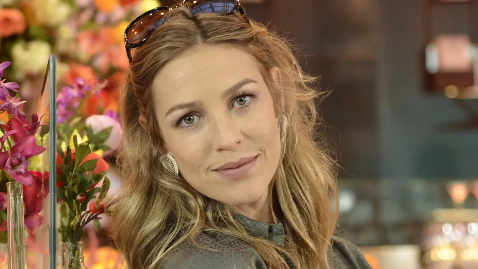 SAIBA QUAL MUSICA MOTORTOU 'Treta' Entre Luana Piovani E Caetano