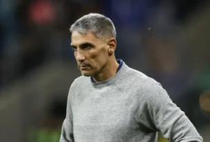 Santos acerta a contratação do técnico Juan Pablo Vojvoda