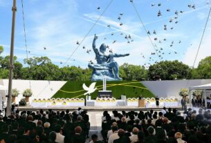 Sinos da Catedral de Nagasaki para tocar juntos desde o bombardeio atômico dos EUA do Japão | Notícias de armas nucleares