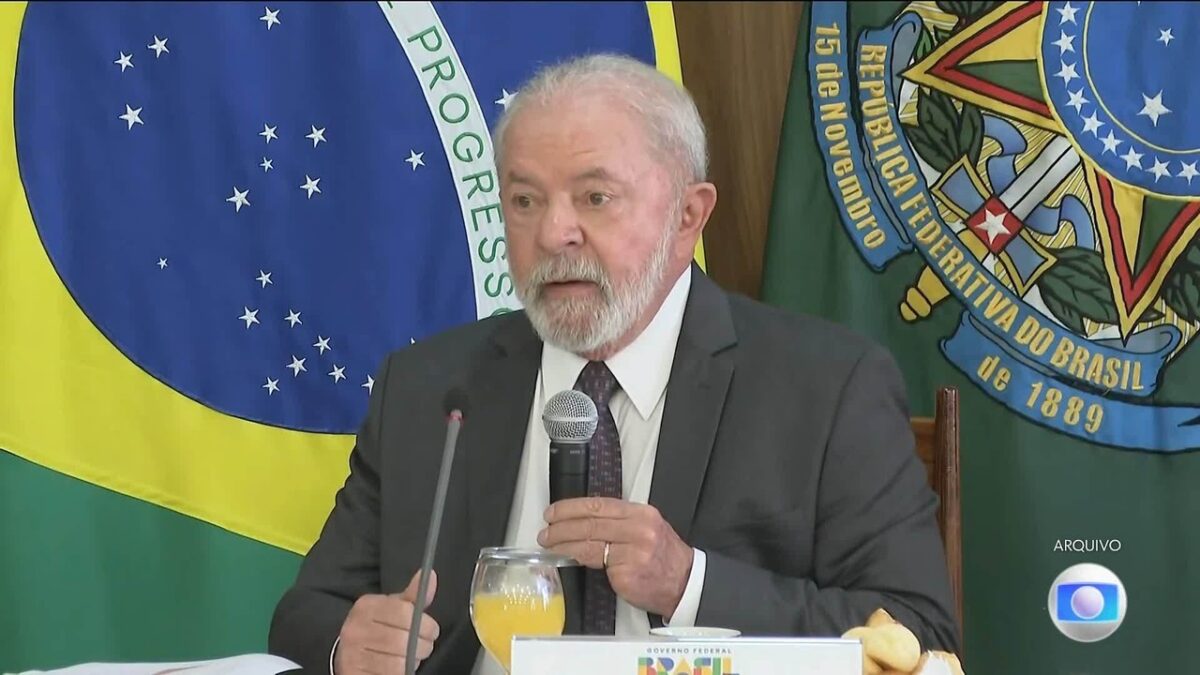 Tarifaço de Trump: governo apresenta plano de socorro às empresas com linha de crédito de R$ 30 bi