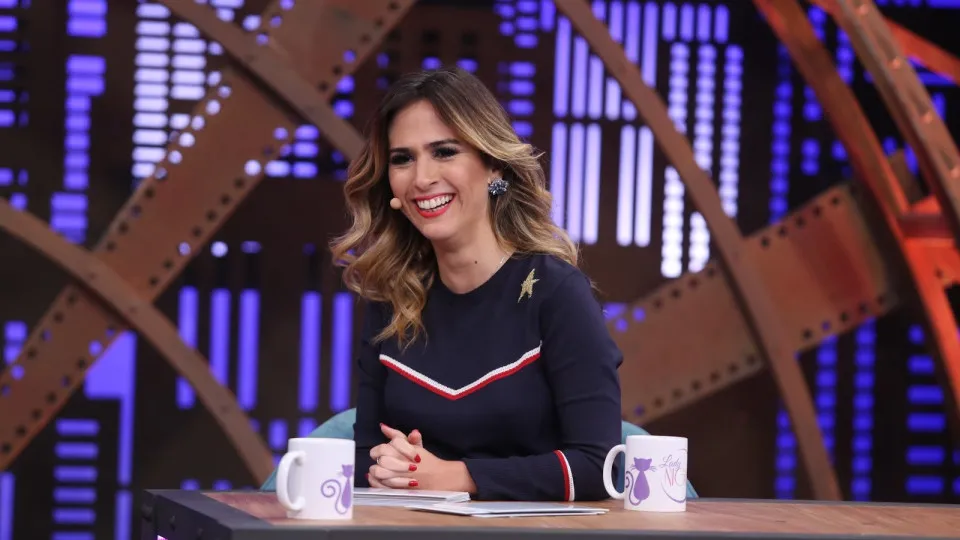 Tatá Werneck Se Emociona Ao Ler Carta de Infância para Júnior No Night Lady