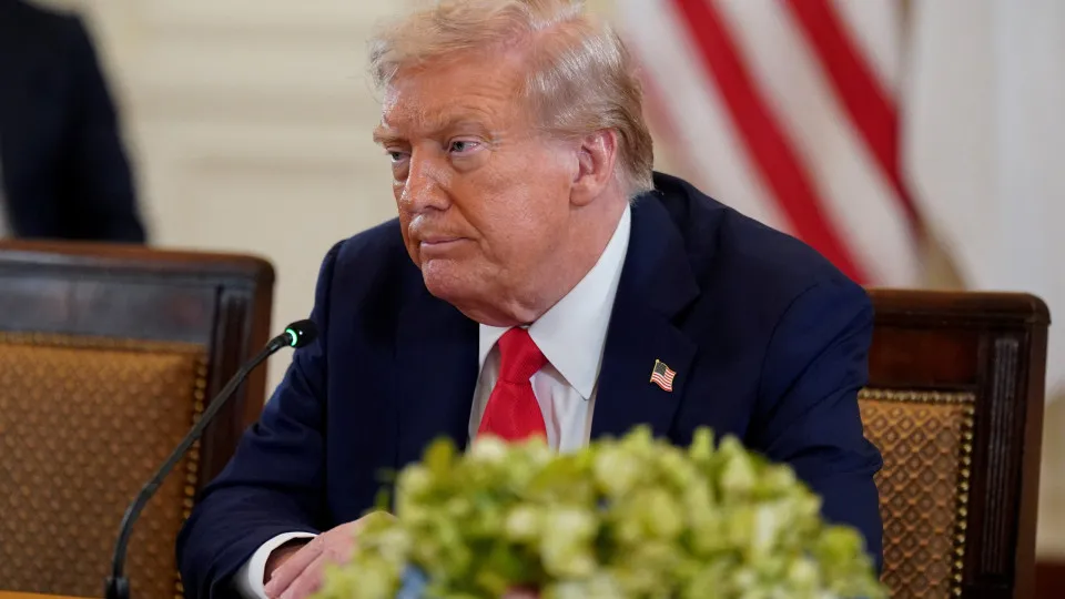 Trump explica carta de Melania a Putin: "Não queremos ver mais funerais"