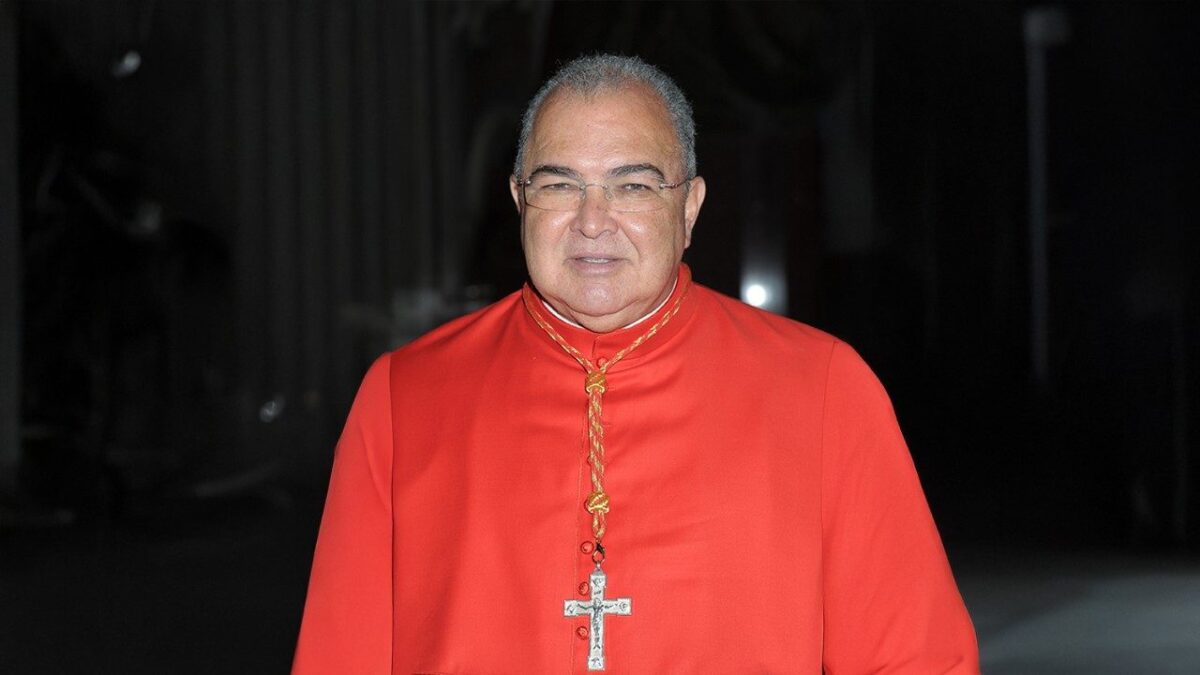 Um chamado urgente e histórico: jejum e oração pela paz