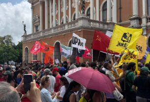 Manifestantes realizam ato contra PEC da Blindagem e PL da Anistia em Belém
