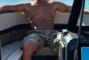 Acho que o rapper neste tiro de 'dinheiro que fazia'! Feliz aniversário!