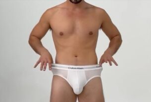 Acho que o rapper que compartilhou essa selfie em seus skivvies!