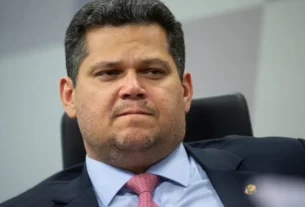 Alcolumbre rejeita anistia para Bolsonaro e diz que votará texto alternativo
