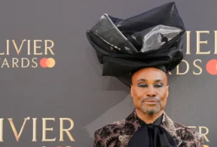 Billy Porter Deixa o Musical da Broadway 'Cabaret' APÓs Diagnóstico de Sepse