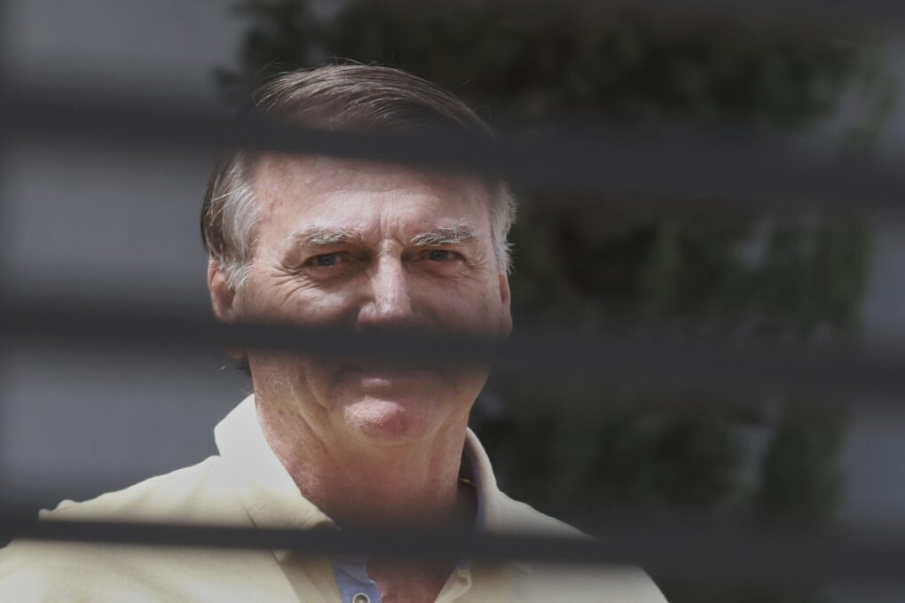 Bolsonaro vê favas contadas no STF e teme onde será prisão