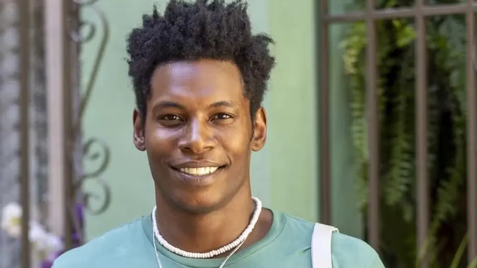 Brono Ferreira Fala do Clímax de André E Aldeíde Em 'Vale Tudo' e do Namoro com Clara Moneke