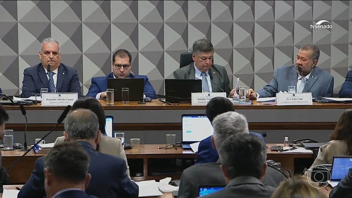 CPI do INSS quebra sigilos fiscal e bancário de entidades investigadas em fraudes