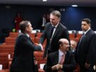 Carlos Bolsonaro culpa Mauro Cid por condenação do pai; aliados do militar rebatem: Bolsonaro colocou todo mundo nessa confusão