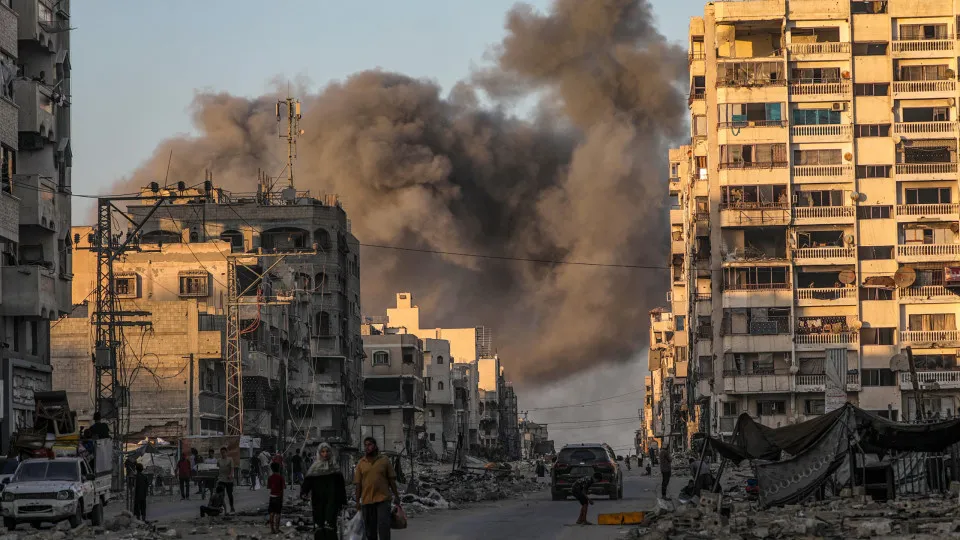 China pede "cessar-fogo abrangente" na Faixa de Gaza