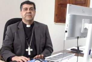 Dom Oriolo: Criação divina e a era dos algoritmos