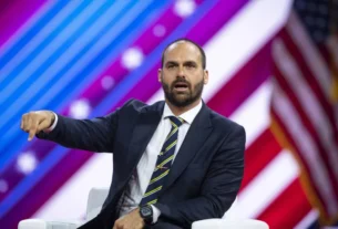 Eduardo Bolsonaro semeia bases para 2026 e projeta bolsonarismo mais ideológico