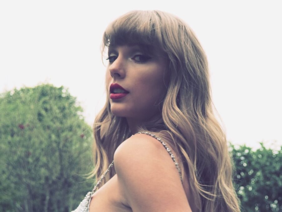 Ela Não Vem Mais! Internautas Reagem à Ausência de Taylor Swift em Jogo da NFL em SP