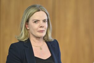 Em meio à pressão por anistia a golpistas, Gleisi convoca ministros para reunião nesta segunda