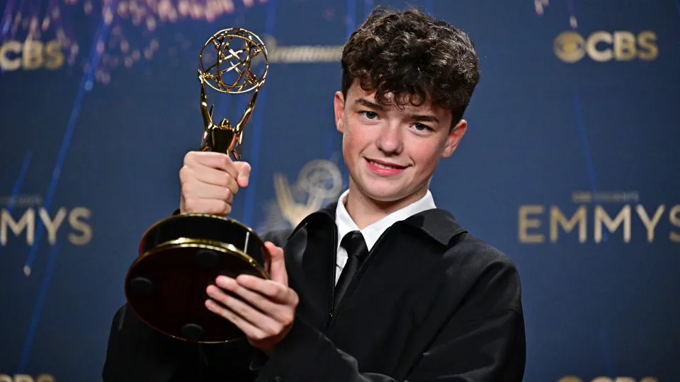 Emmy 2025 é Dominado por 'adolescência' e 'o estúdo'; Veja Todos Os vendedores