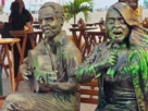 Estátua de preta gil é inaugurada em copacabana ao lado da de gilberto gil