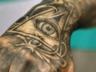 Famosos que foram suposmentos mortos Pelos Illuminati