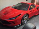 Ferrari, carro de luxo, relógios e dinheiro vivo são apreendidos pela PF em operação contra fraudes no INSS