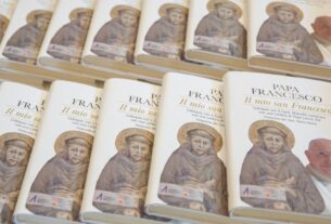Francisco e São Francisco, um livro póstumo. Leão XIV: parece ouvir-se novamente a sua voz