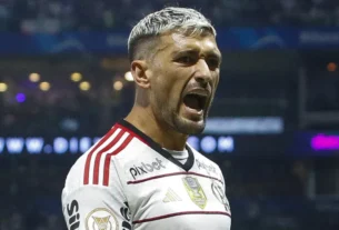 Goleiro faz de pênalti, Grêmio arranca empate e frustra festa do Flamengo