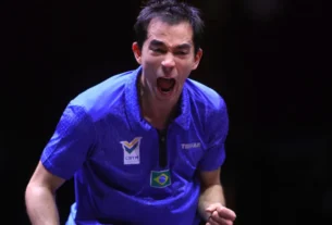 Hugo Calderano é dominado pelo número 2 do mundo e fica com o vice no WTT de Macau