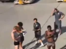 Jogadores do Monaco enfrentam calor extremo e ficam de cueca em avião