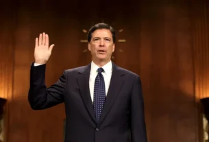 Júri indicia ex-diretor do FBI crítico a Trump após pressão do governo