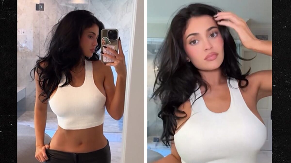 Kylie Jenner compartilha a foto do abdômen bronzeado em minúsculas colheitas brancas