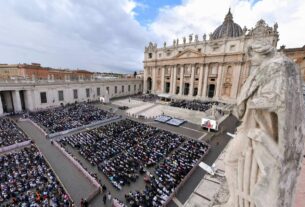 Leão XIV: Terço pela paz na Praça São Pedro, em 11 de outubro