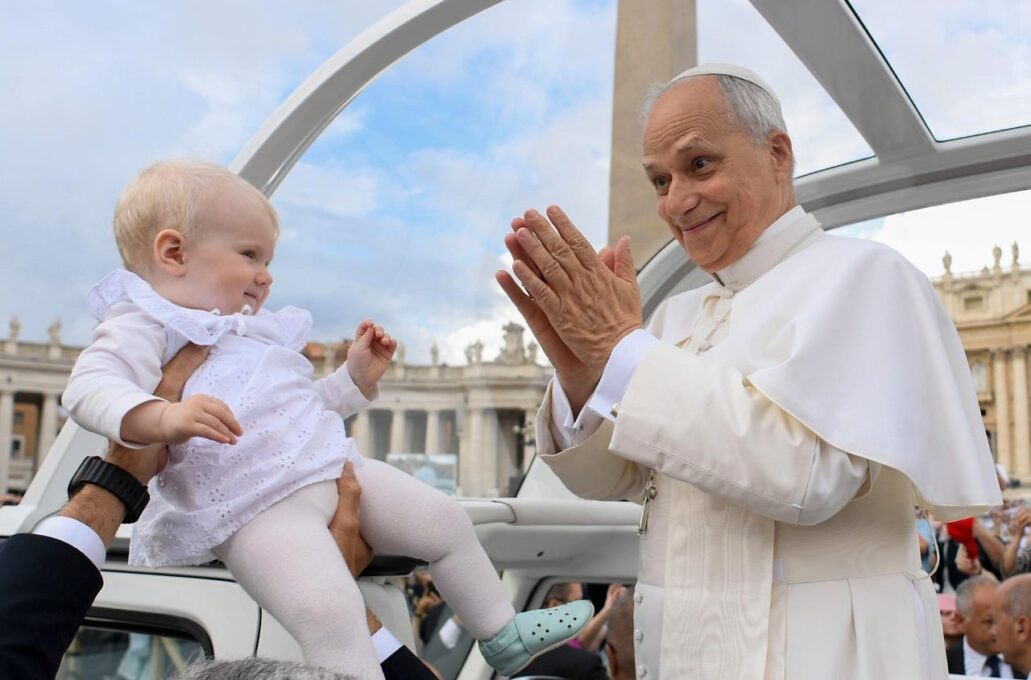Leão XIV a fiéis brasileiros e portugueses: sejamos portadores do amor de Jesus que ilumina a vida