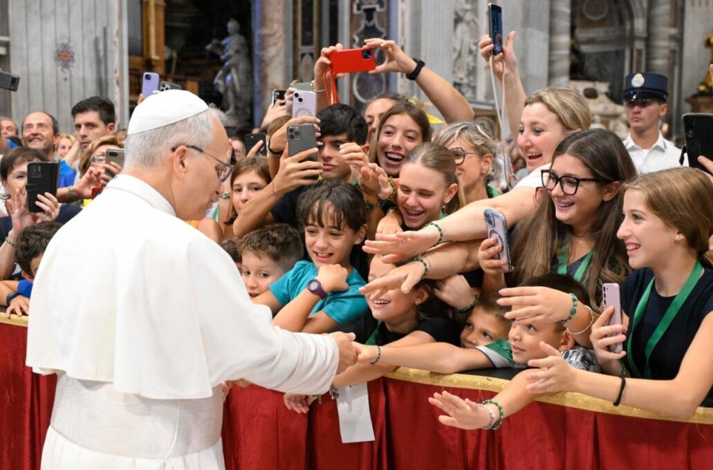Leão XIV acolhe 6 mil italianos na Basílica de São Pedro em peregrinação jubilar