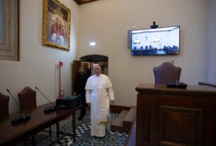 Leão XIV visita a nova Sala do Tribunal Vaticano