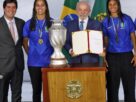 Lula diz que enviará projeto de lei para incentivar futebol feminino