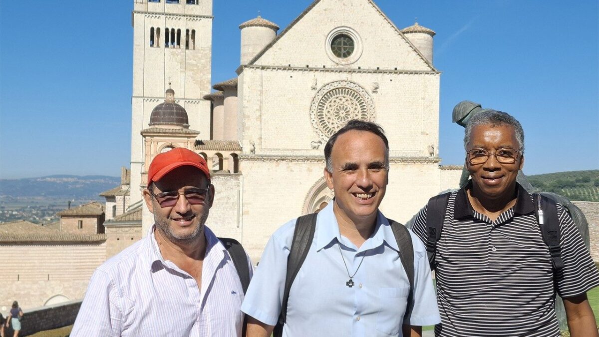 Lusofonias. Assis de Francisco, Clara e Carlo Acutis