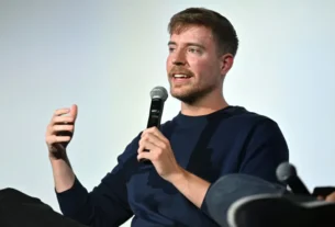 Maior Influencher do Mundo Dá US $ 500 mil para homem fugir de casa em Chamas