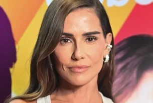 Me Sentindo Estranha, Diz Deborah Secco Sobre Baxa Autoestima