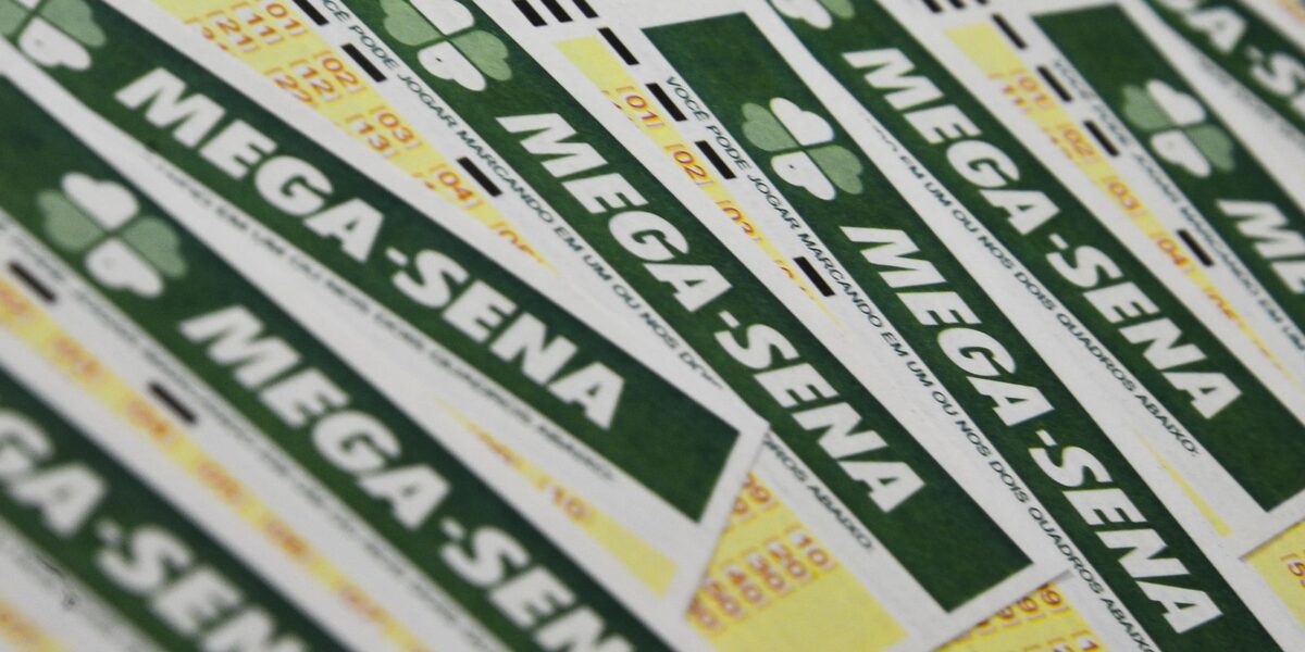 Mega-Sena acumula e prêmio principal vai para R$ 55 milhões