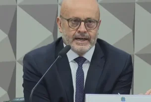 Mendonça vota para manter prisão de suspeitos por fraude no INSS