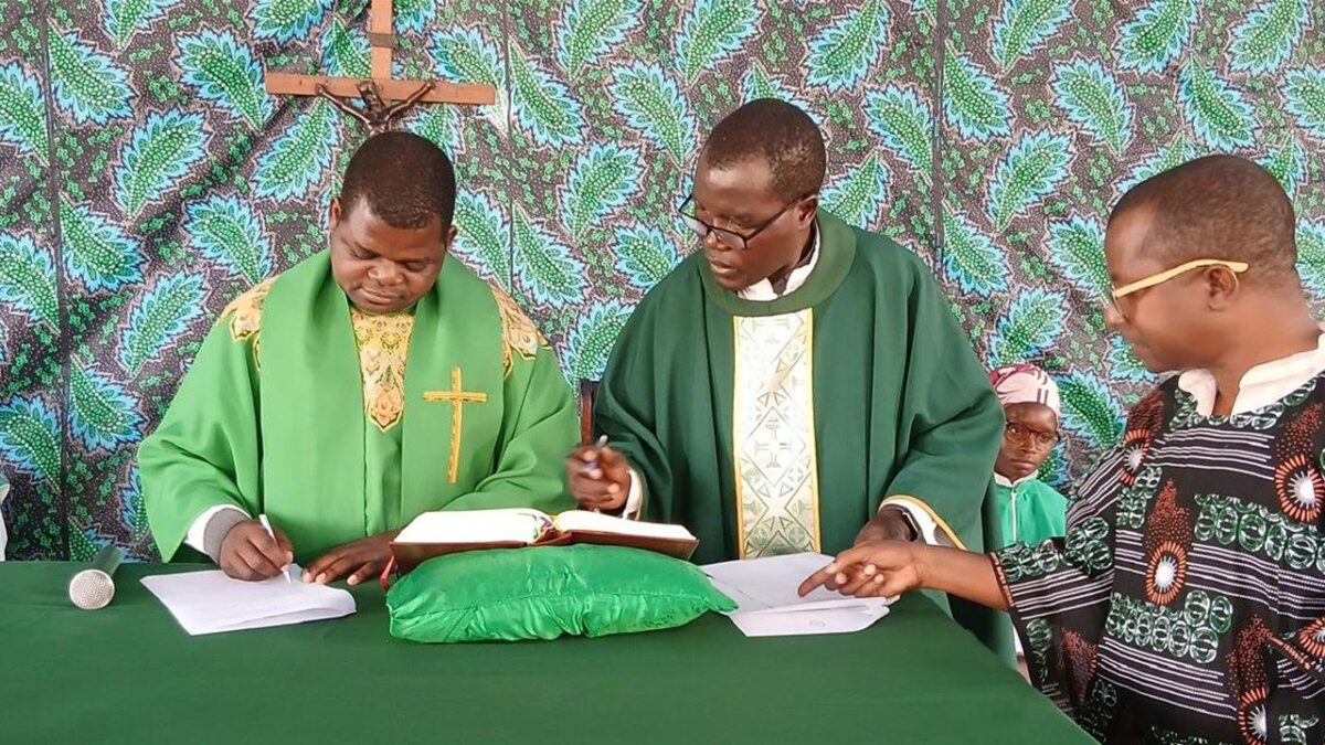 Padre Tchindemba destaca partilha e comunhão na elevação da Comunidade São Ponciano