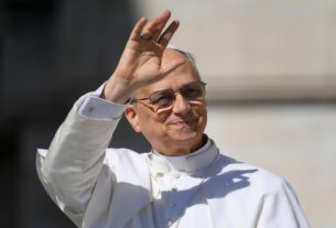 Papa celebra missa na Paróquia de Santa Ana, no Vaticano, neste domingo