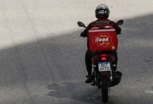 Policial penal que atirou em entregador é preso e afastado no Rio
