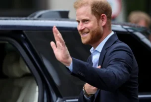 Príncipe Harry Aparece de Surpresa em Kiev E Promete Apoiar Militares