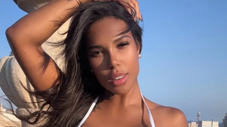 'Quême tem passagem na polícia é você', diz carol lekker para rayane em briga