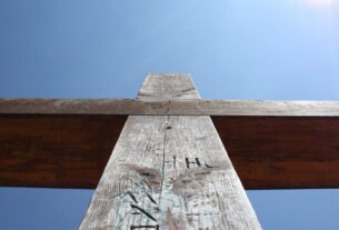 Reflexão para a Exaltação da Santa Cruz