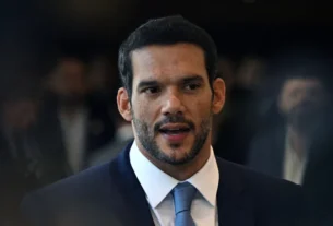 Samir Xaud sobe o tom para reclamar de partida contra Bolívia: 'Uma verdadeira várzea'
